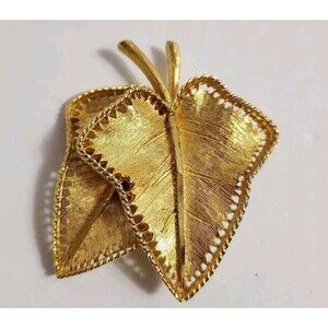 BSK Signed Gold Tone Leaf Leaves Brooch Pin Vintage